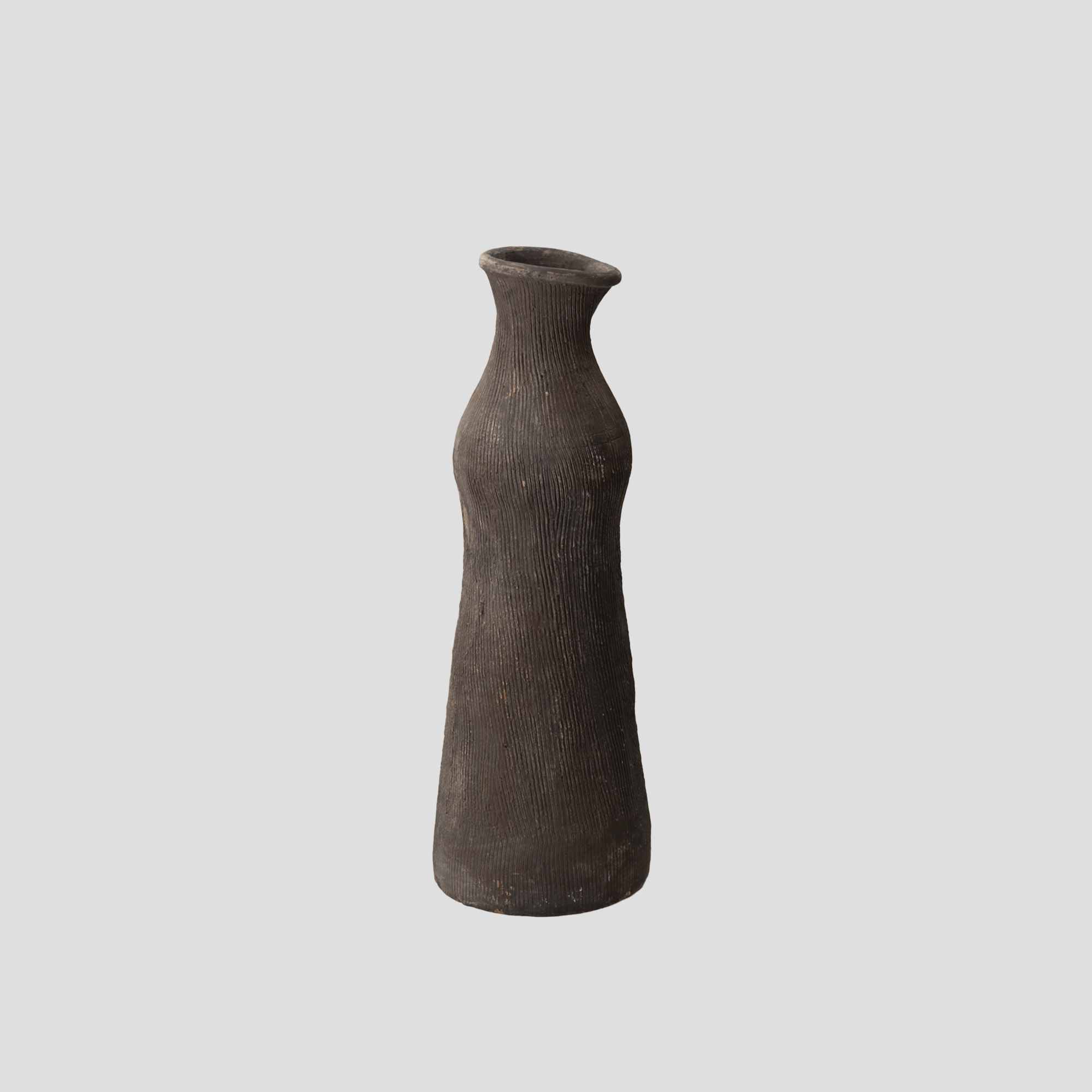 vase with incised lines L