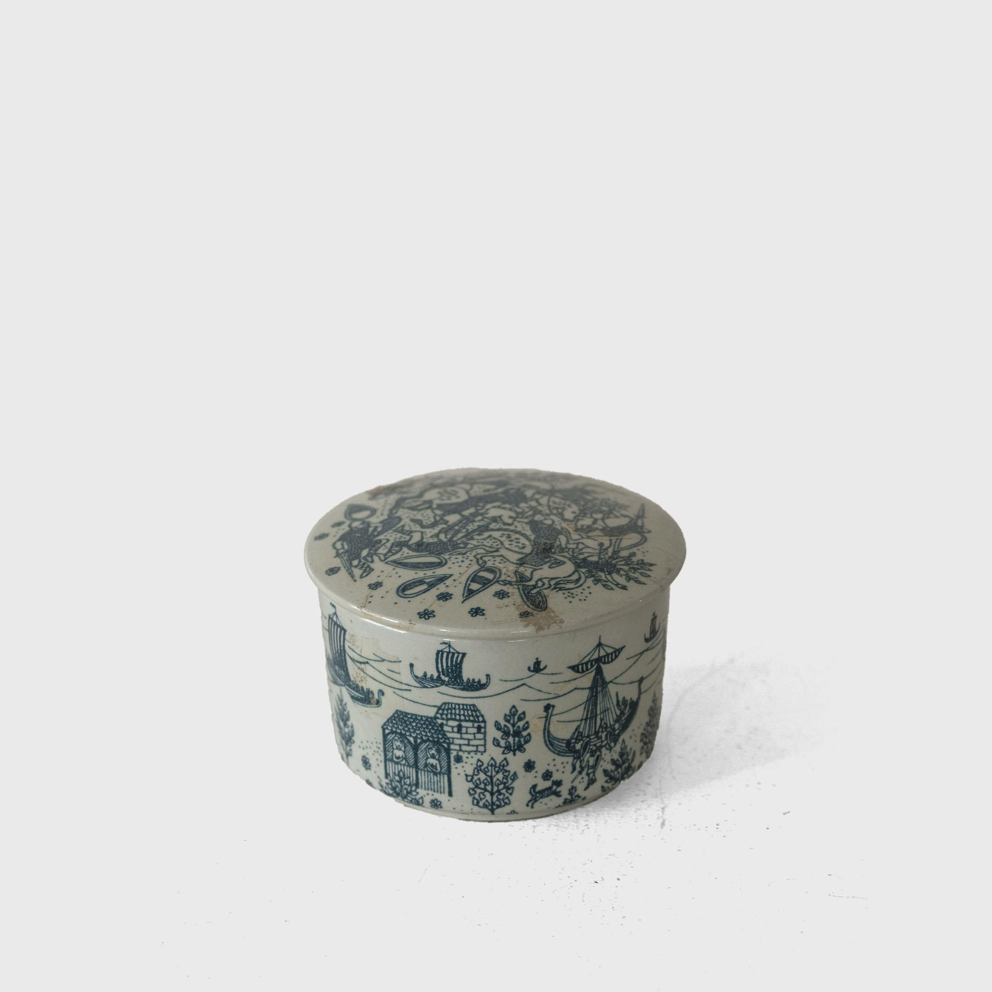 Nymoll Horyup trinket box