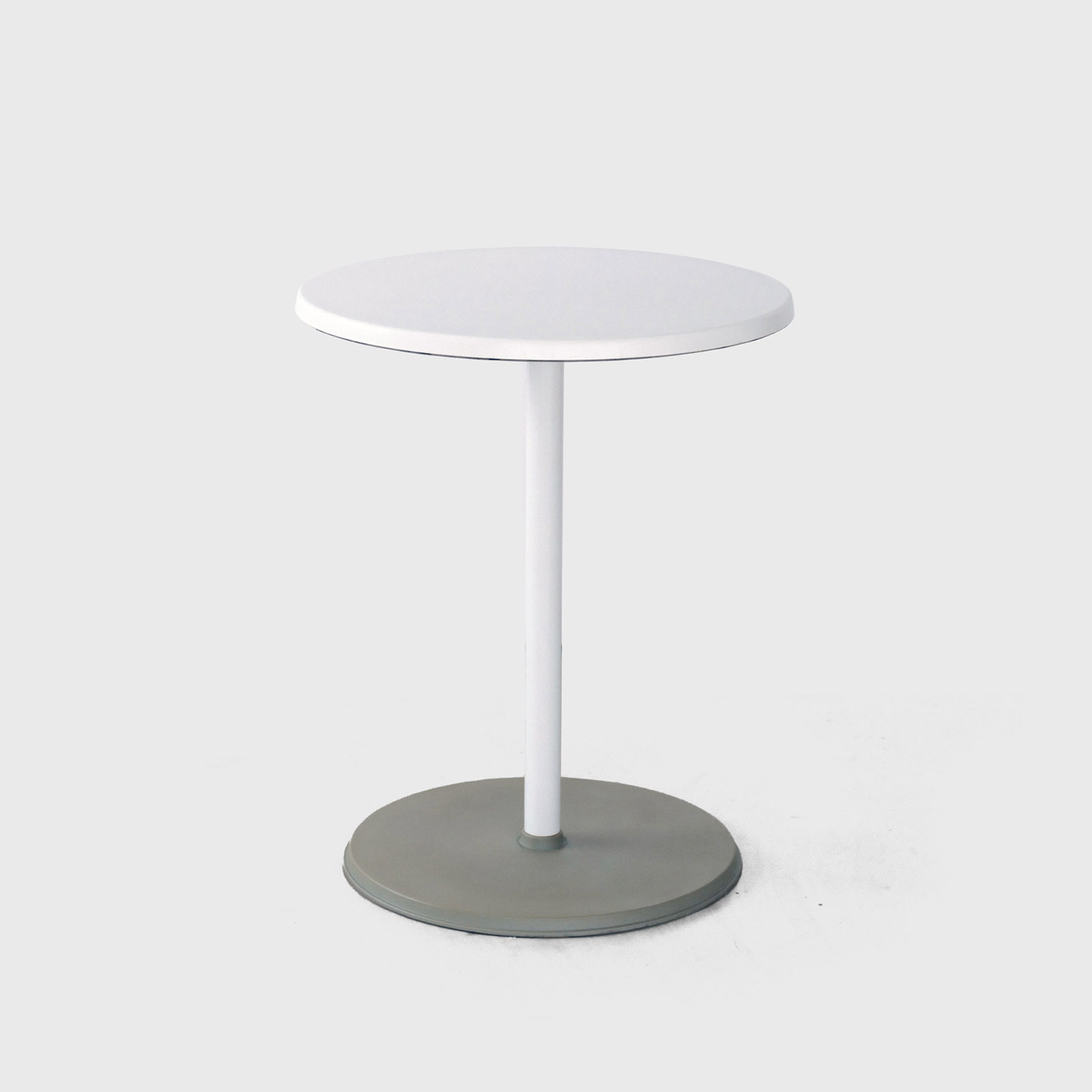 circle cafe table