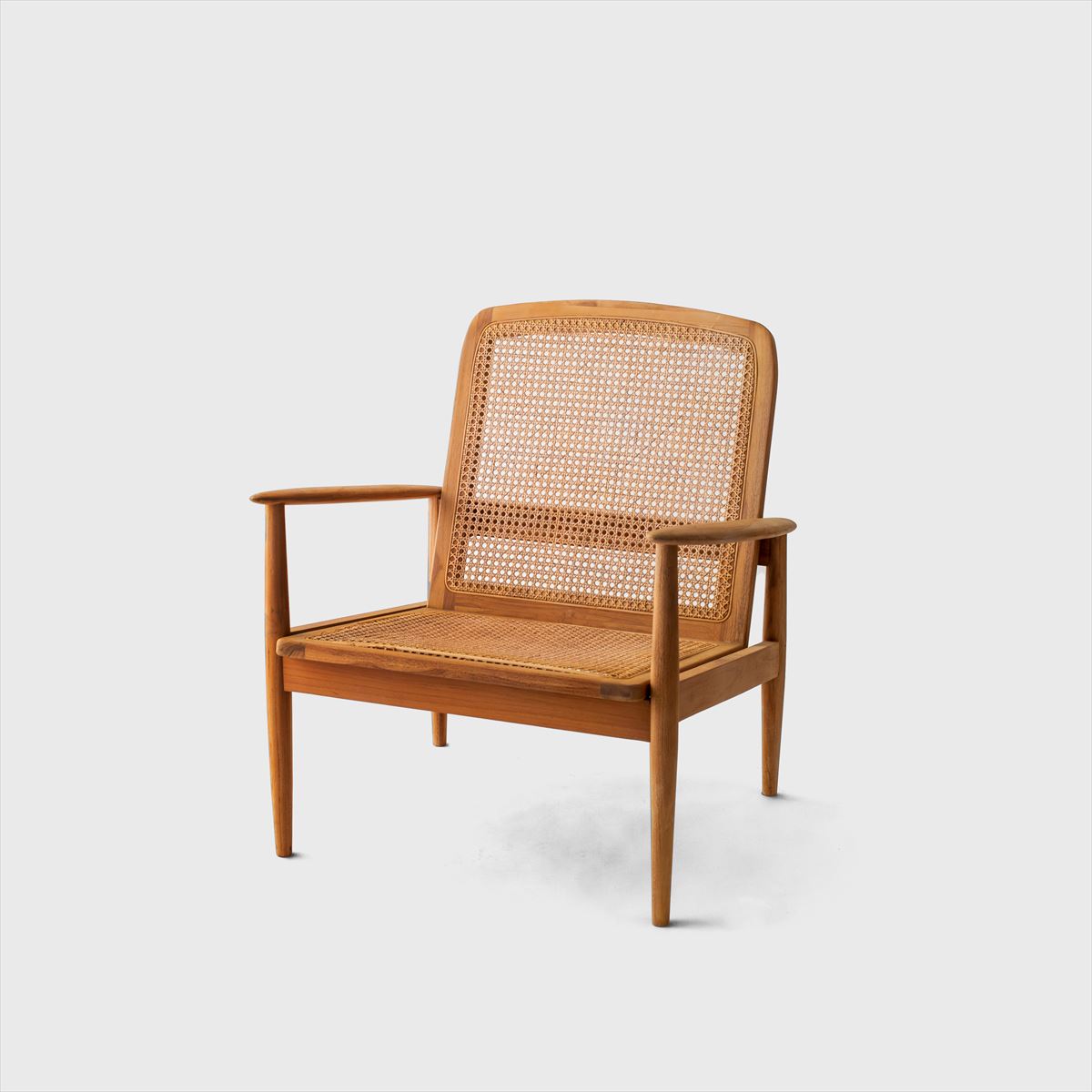 rattan lounge chair