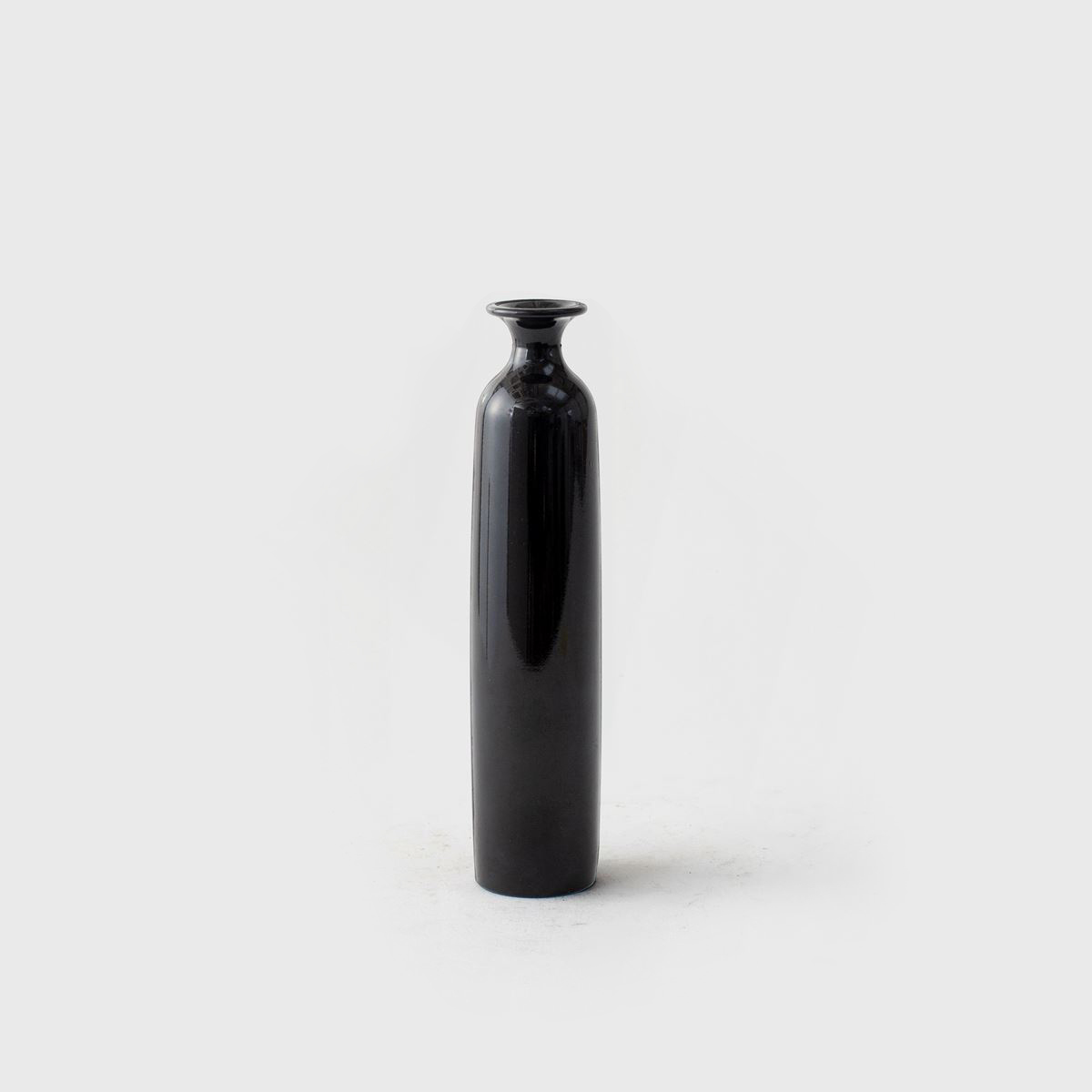 black  vase(S)