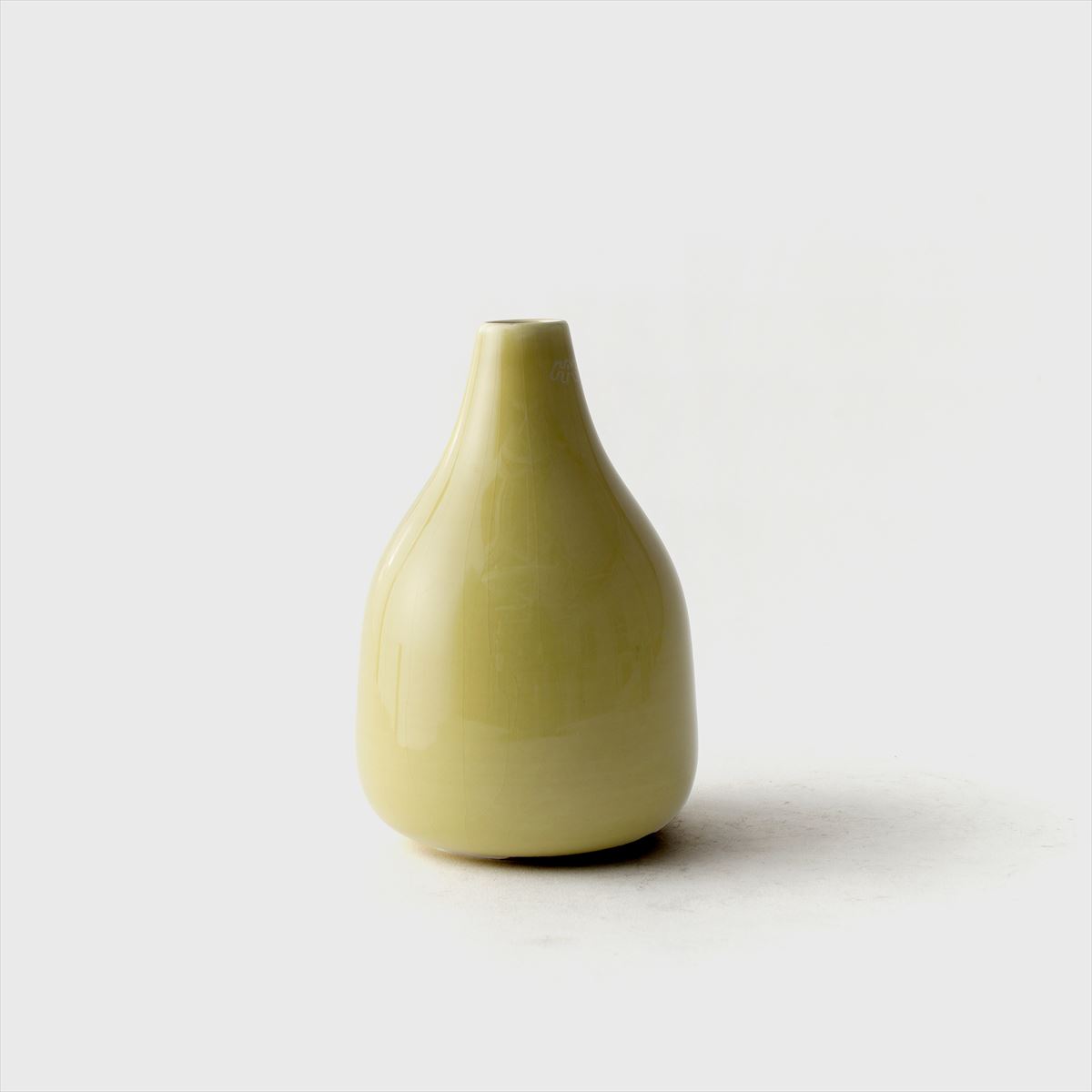 yellow flower vase