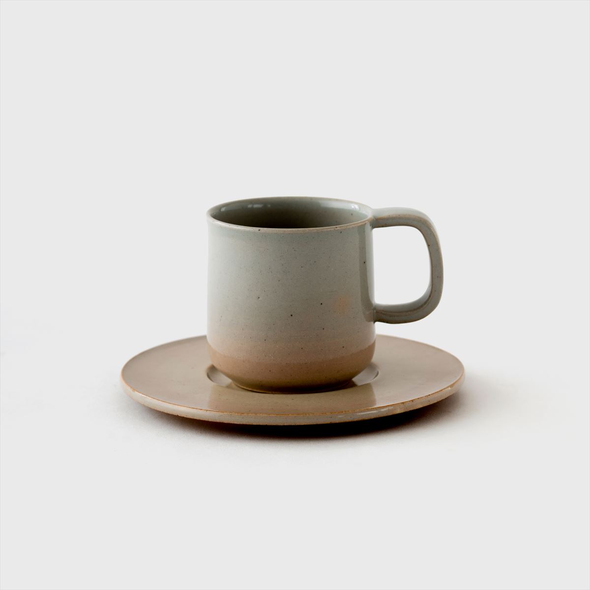 cup and saucer