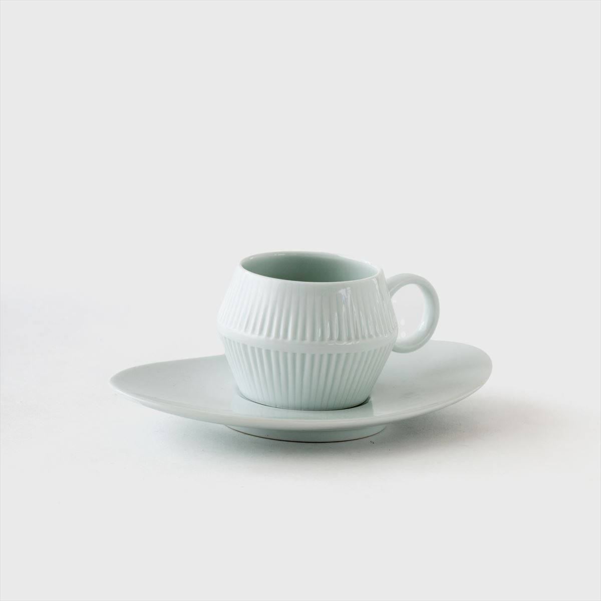 cup and saucer