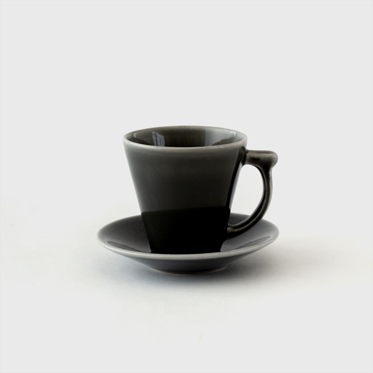 cup and saucer