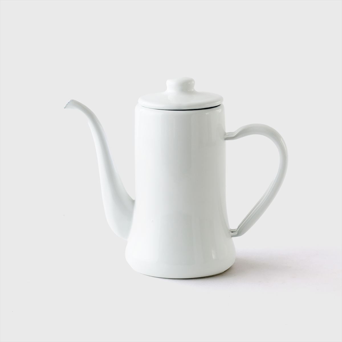 white drip pot