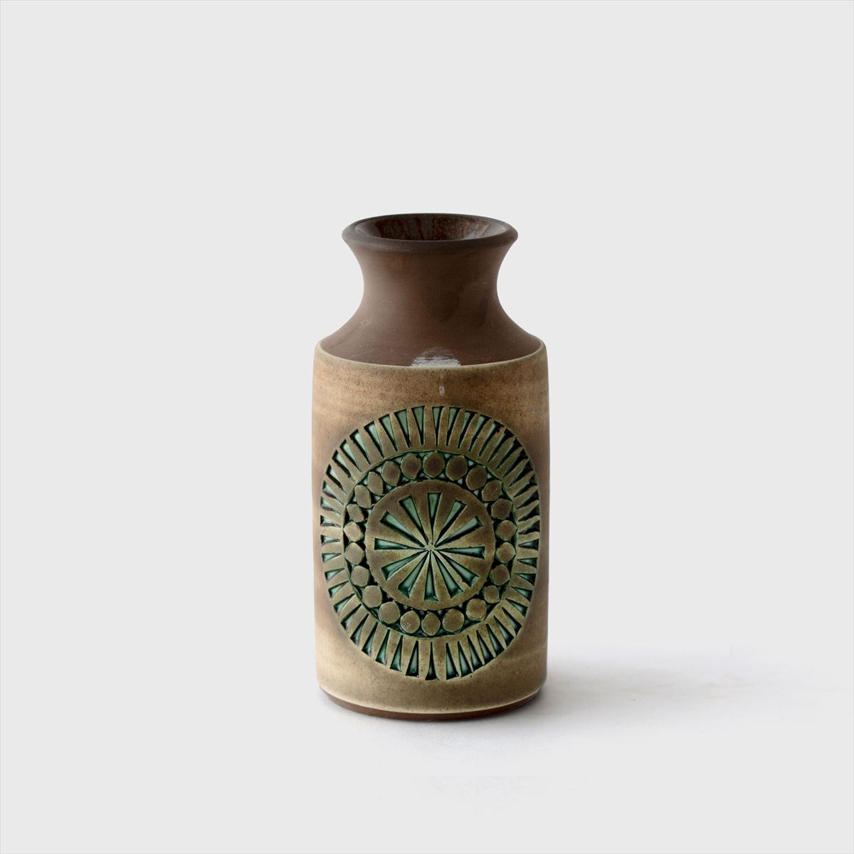 brown flower vase