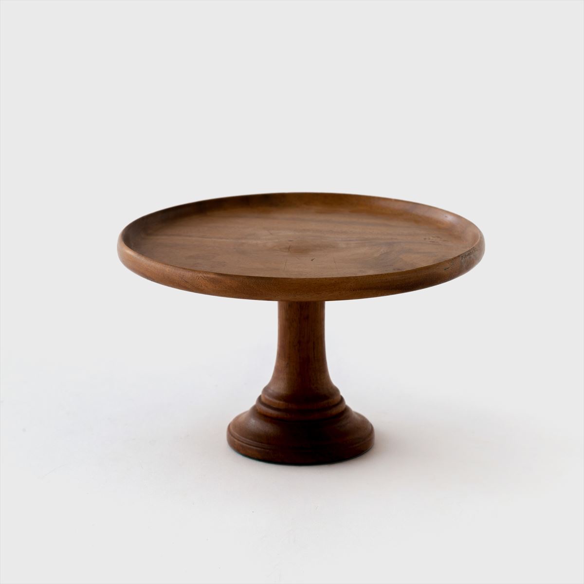 wood cake stand