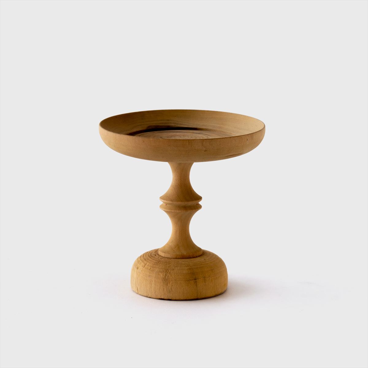 wood cake stand