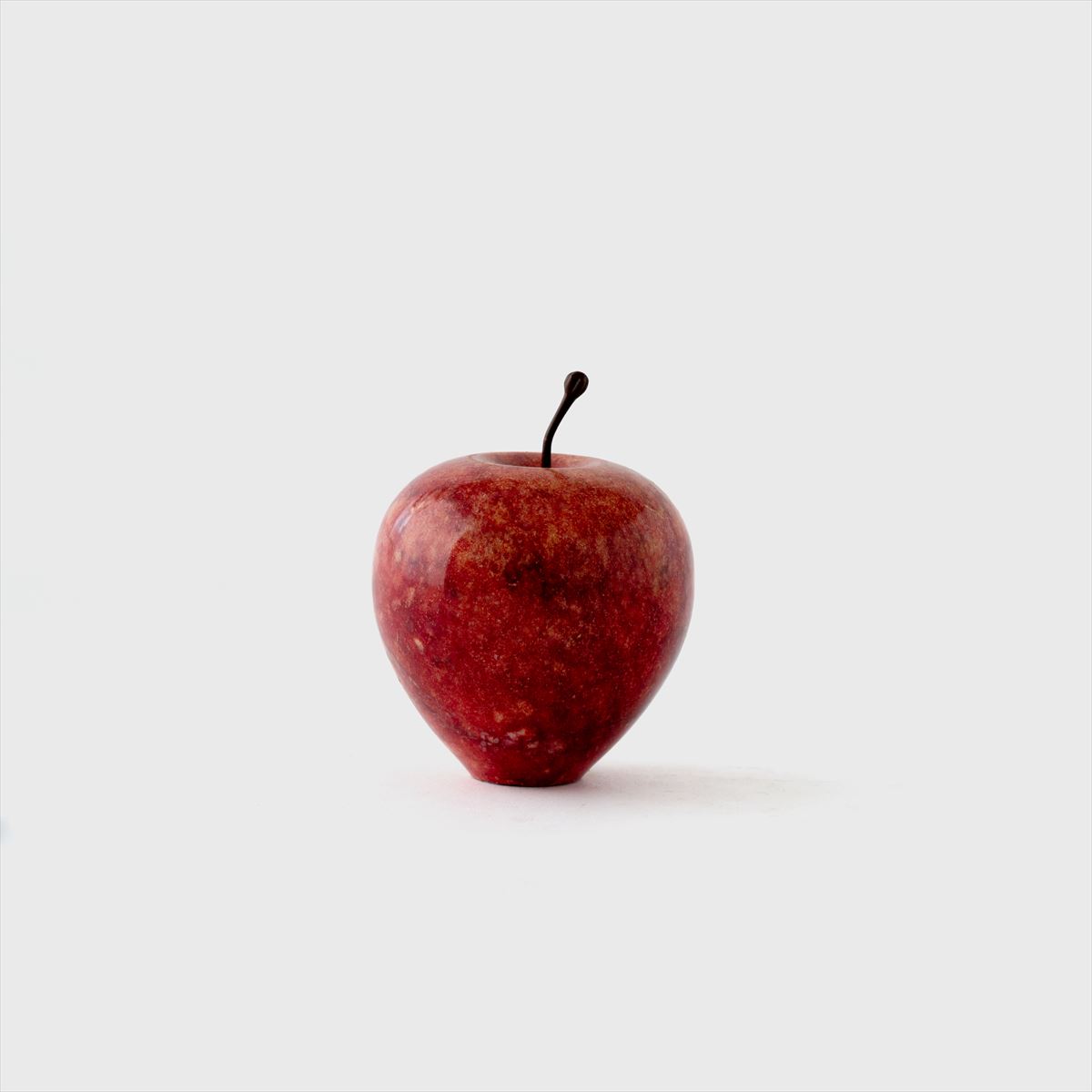 red apple object