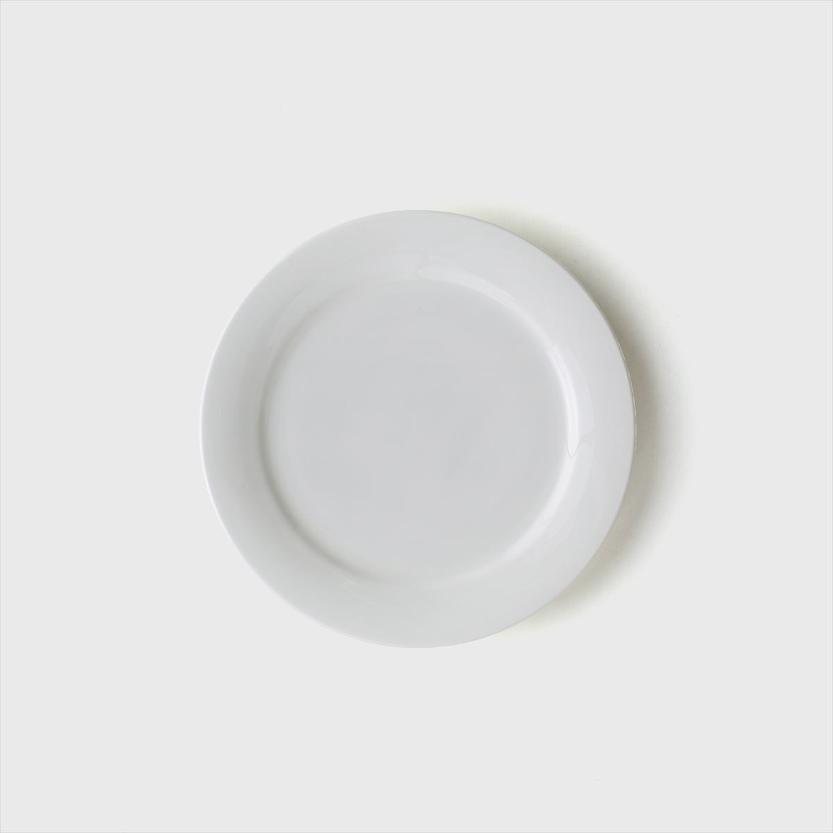 white round plate