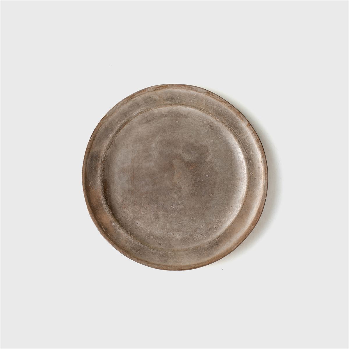 platinum gold 
round plate