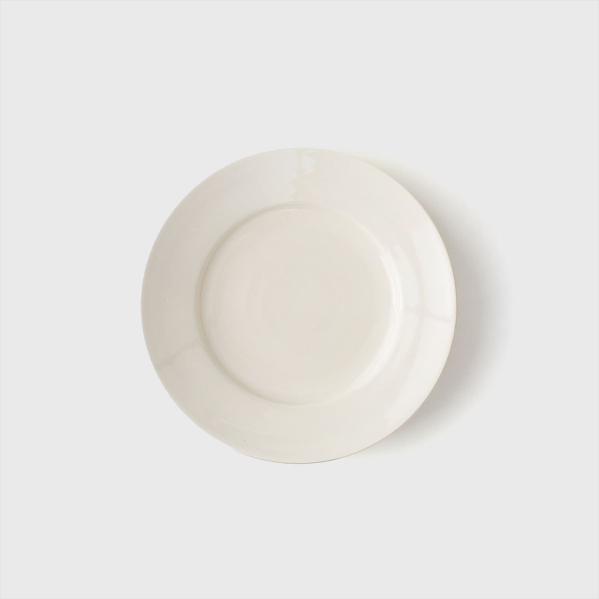 ivory round plate