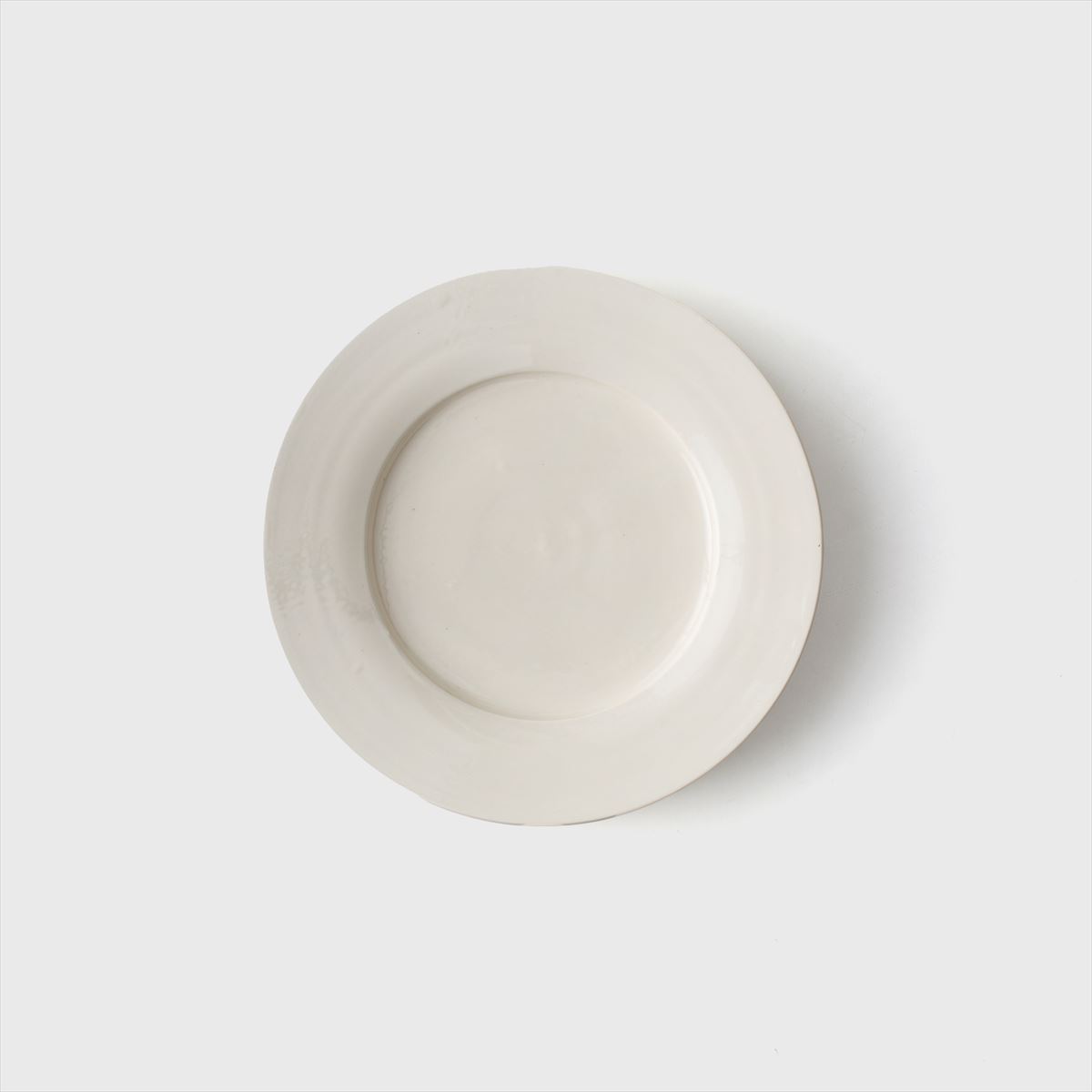 ivory round plate