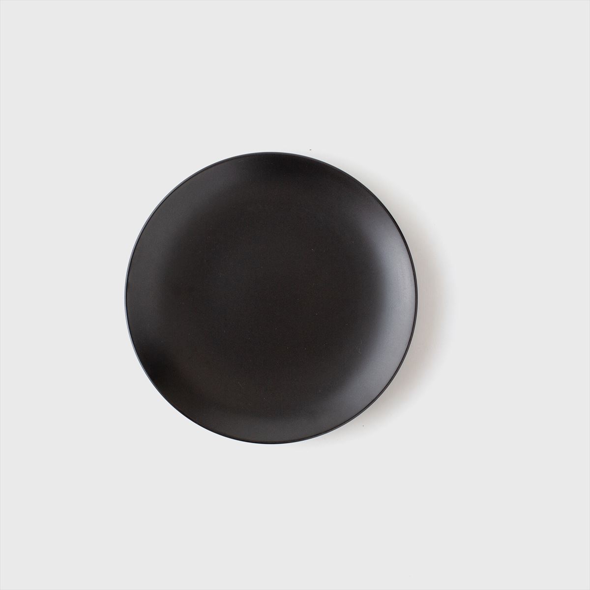 black round plate (M)