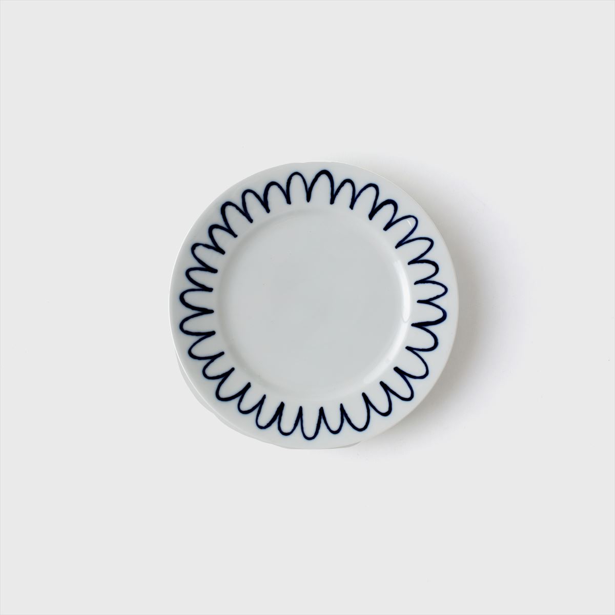 white round plate