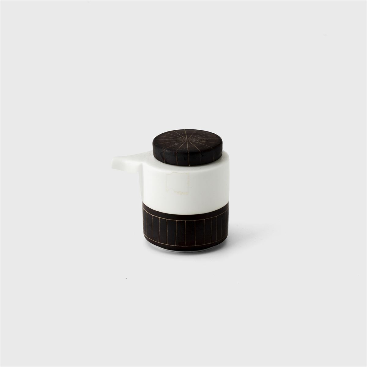 two tonesoy sauce holder