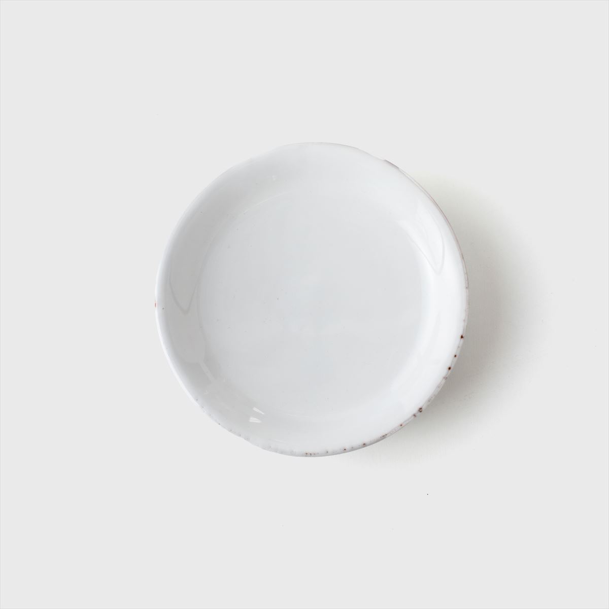 white round plate