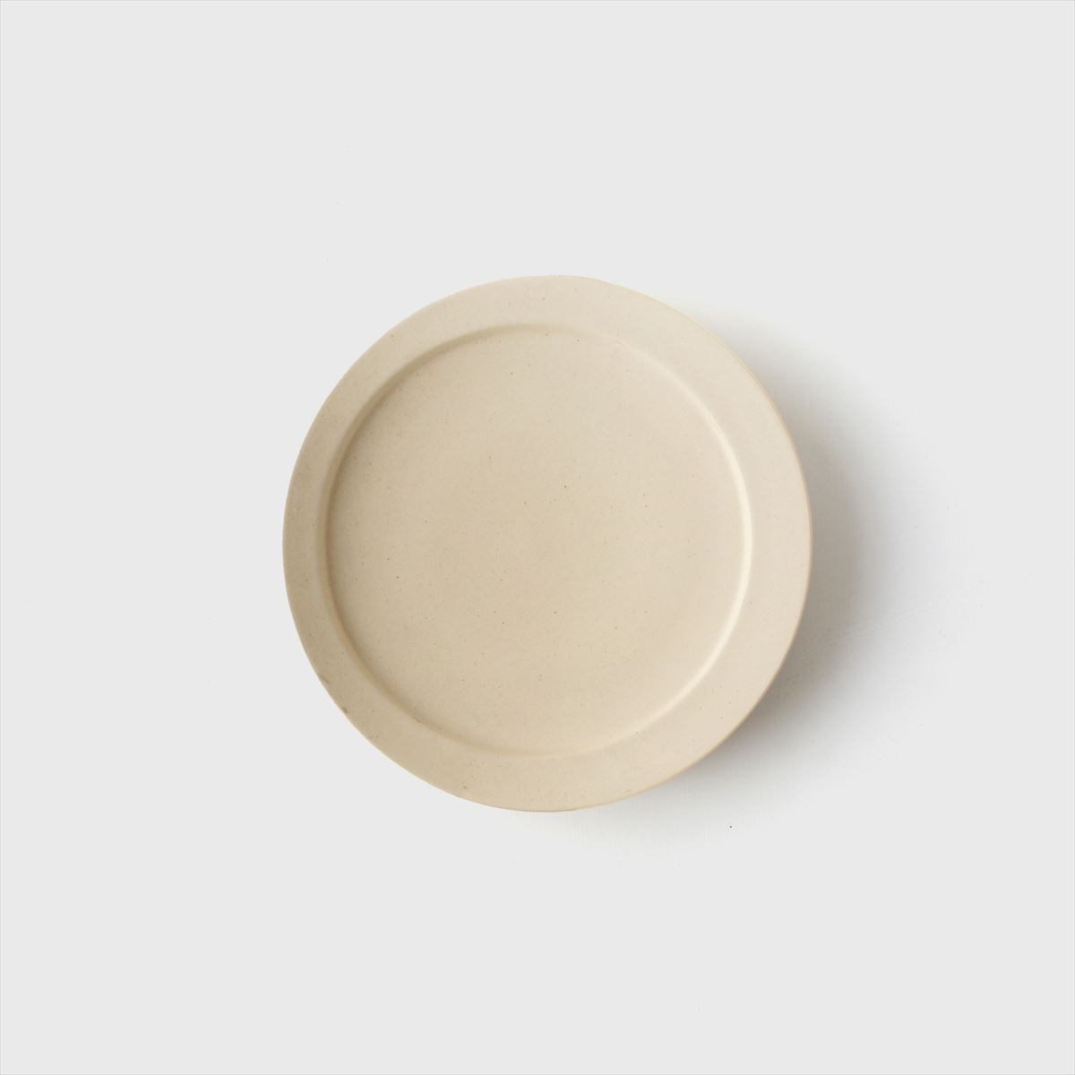 ivory round plate