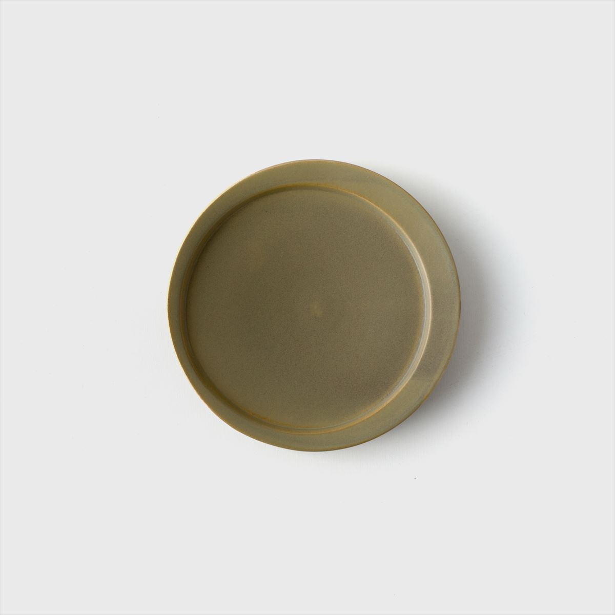 green round plate