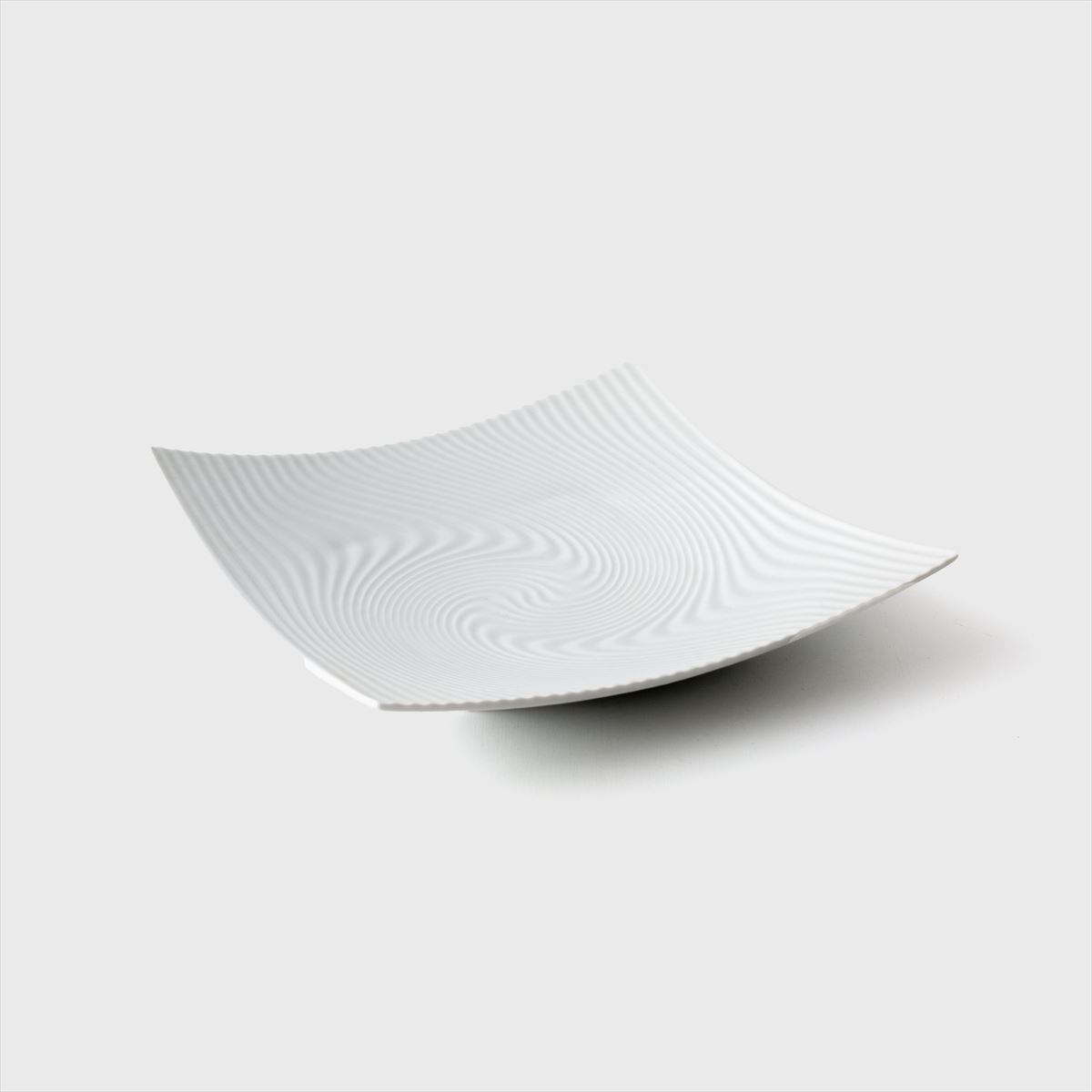 white square plate (L)