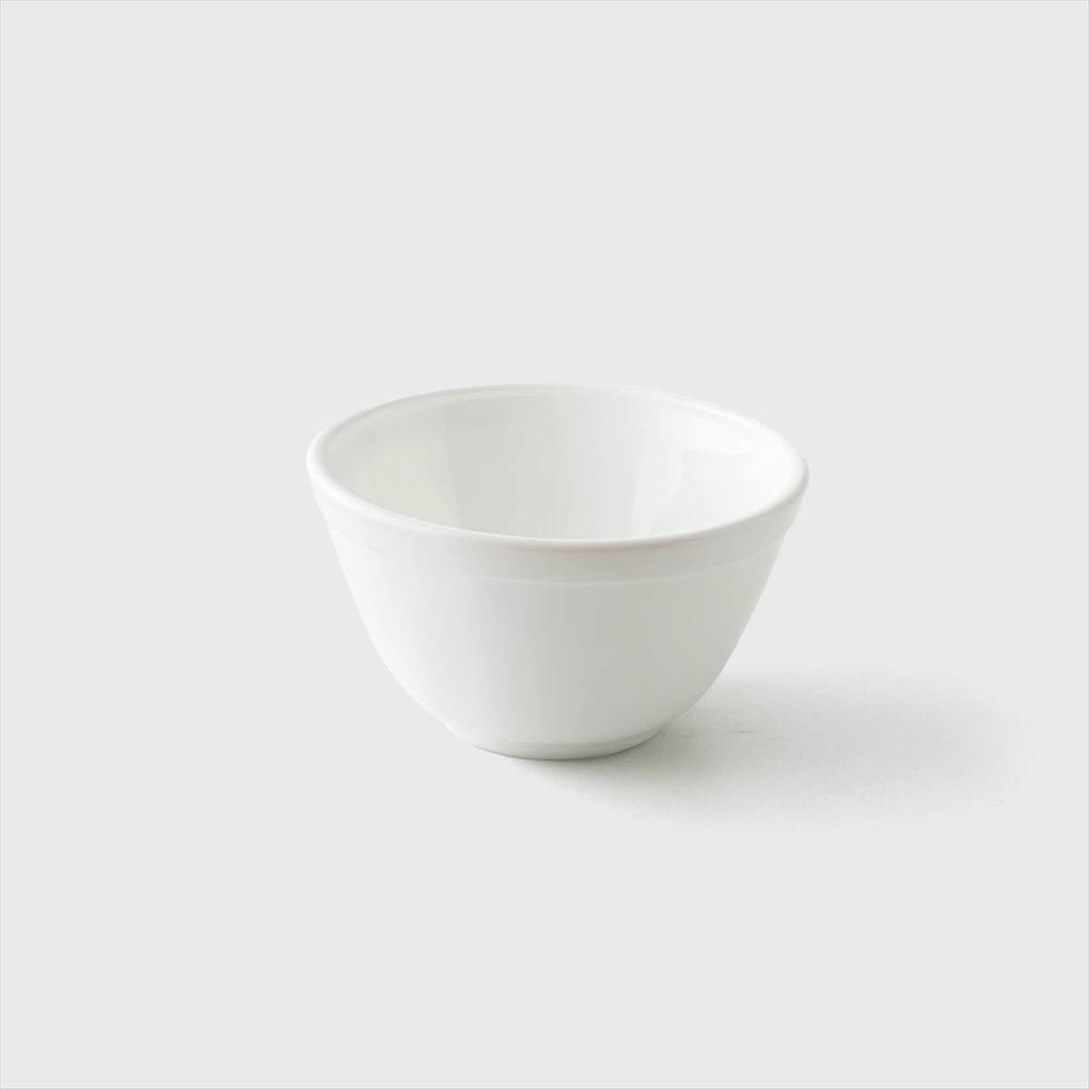 white glass bowl (M)