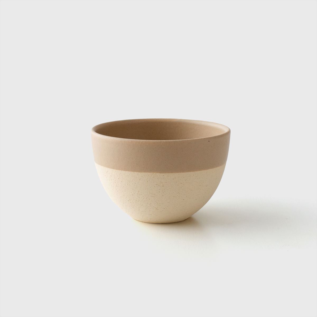 AR 
beige two tone bowl(S)