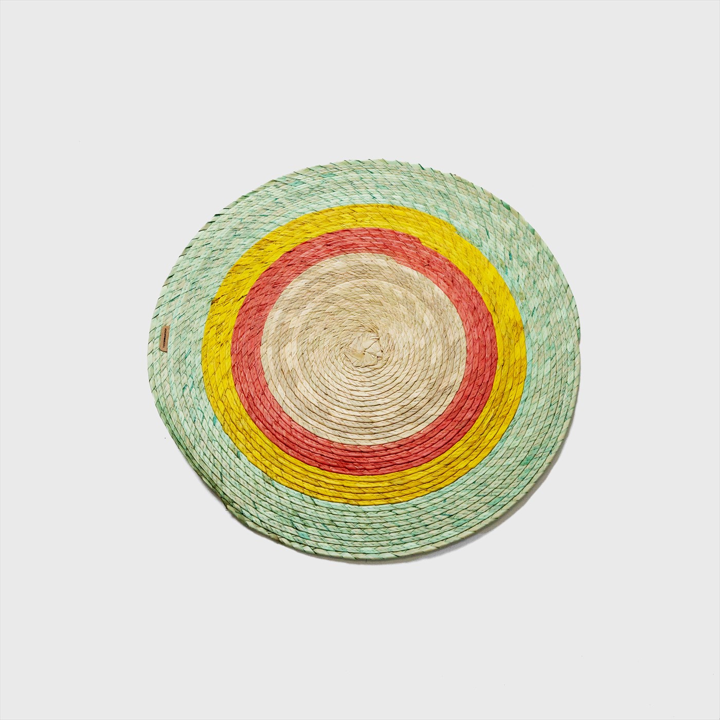 green round placemat