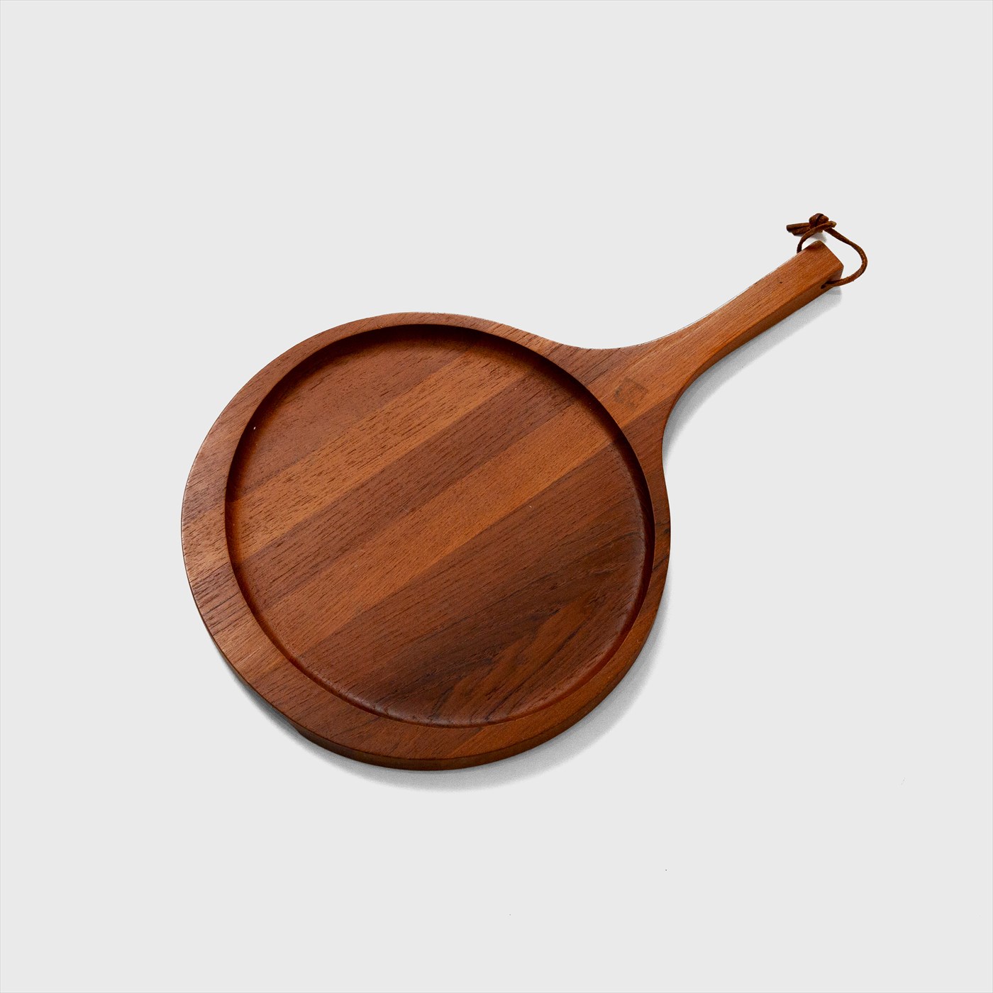 wood round plate