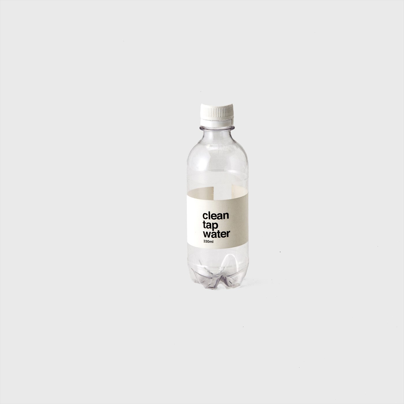 PET bottles
"clean tap water"