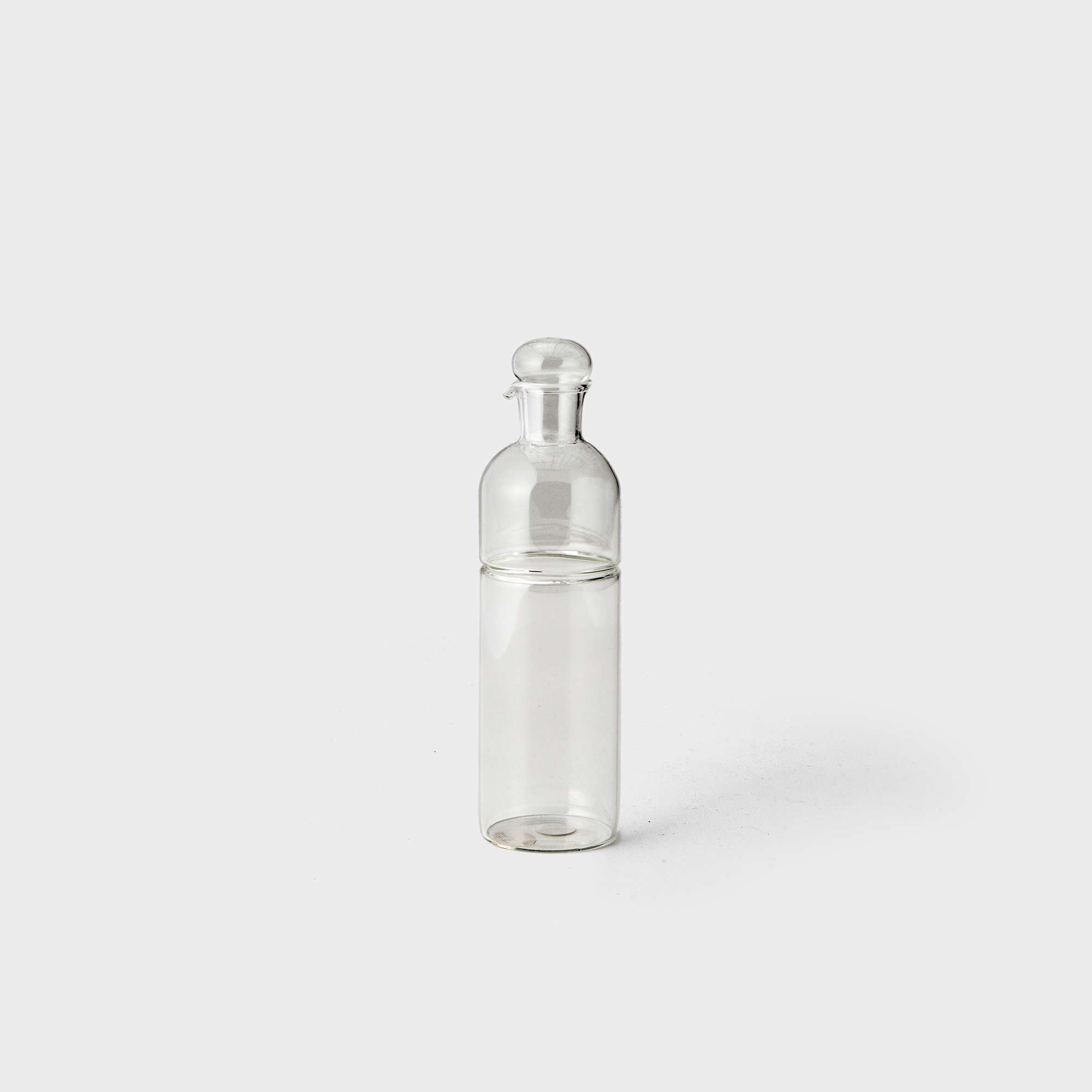 glass bottle M