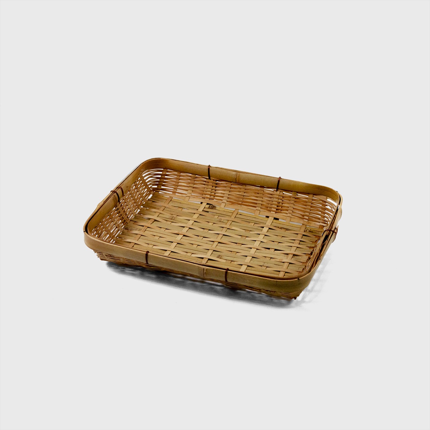 和 bamboo basket