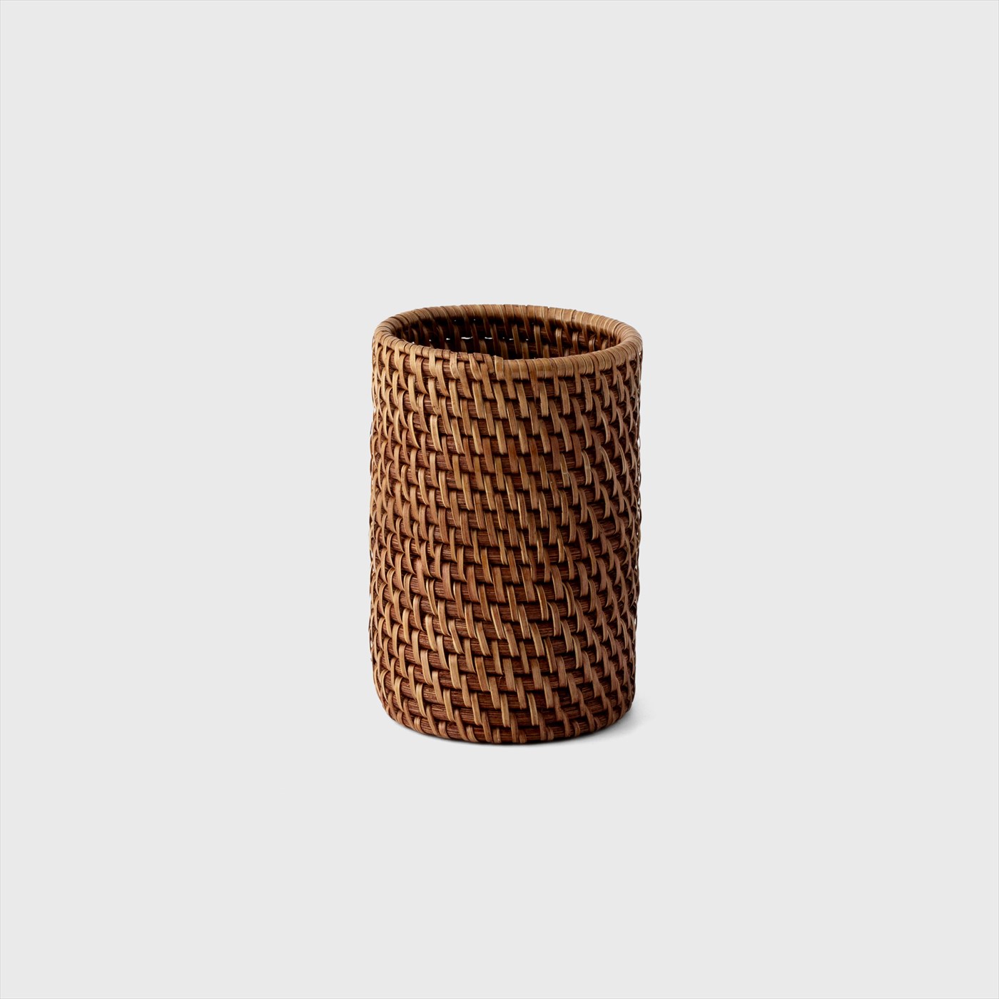 rattan pen holder