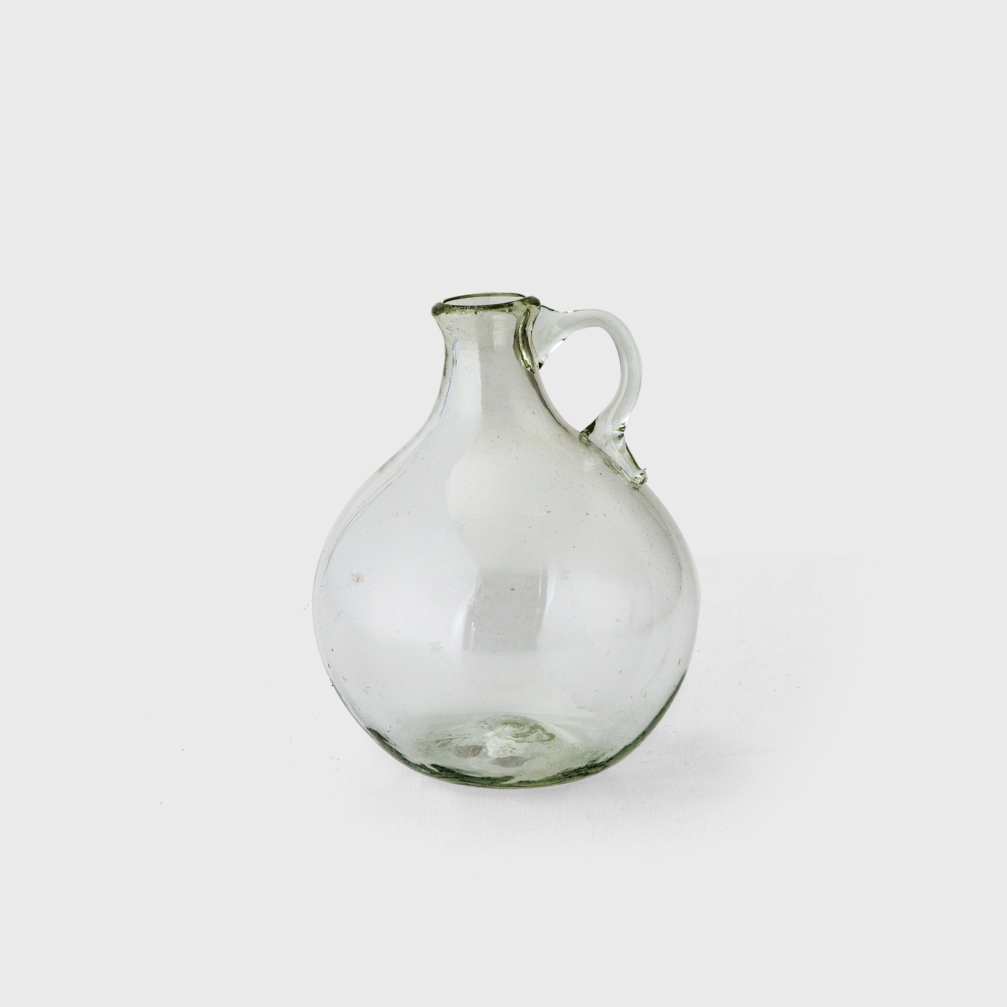 grass flower vase
with handle