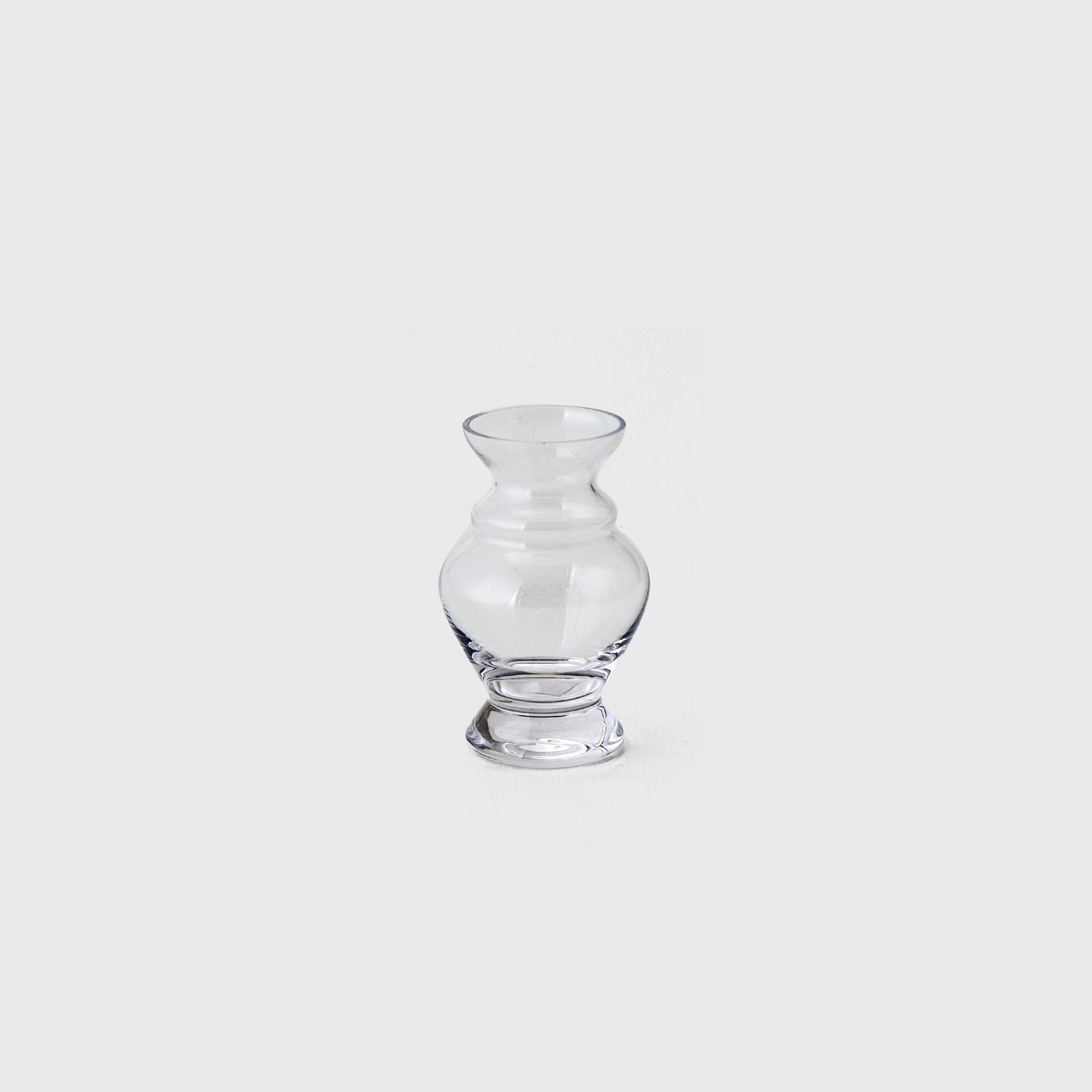 clear glass flower vase