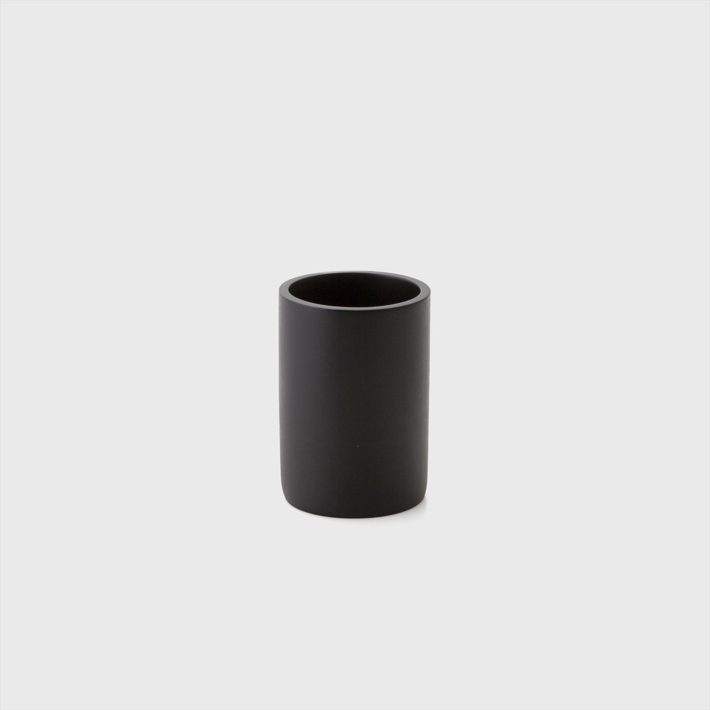 black toothbrush holder