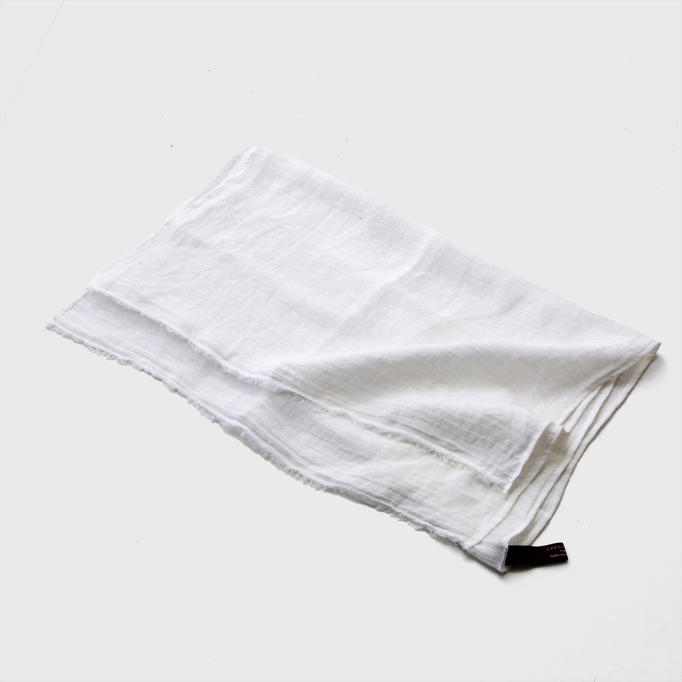 white plane long cloth