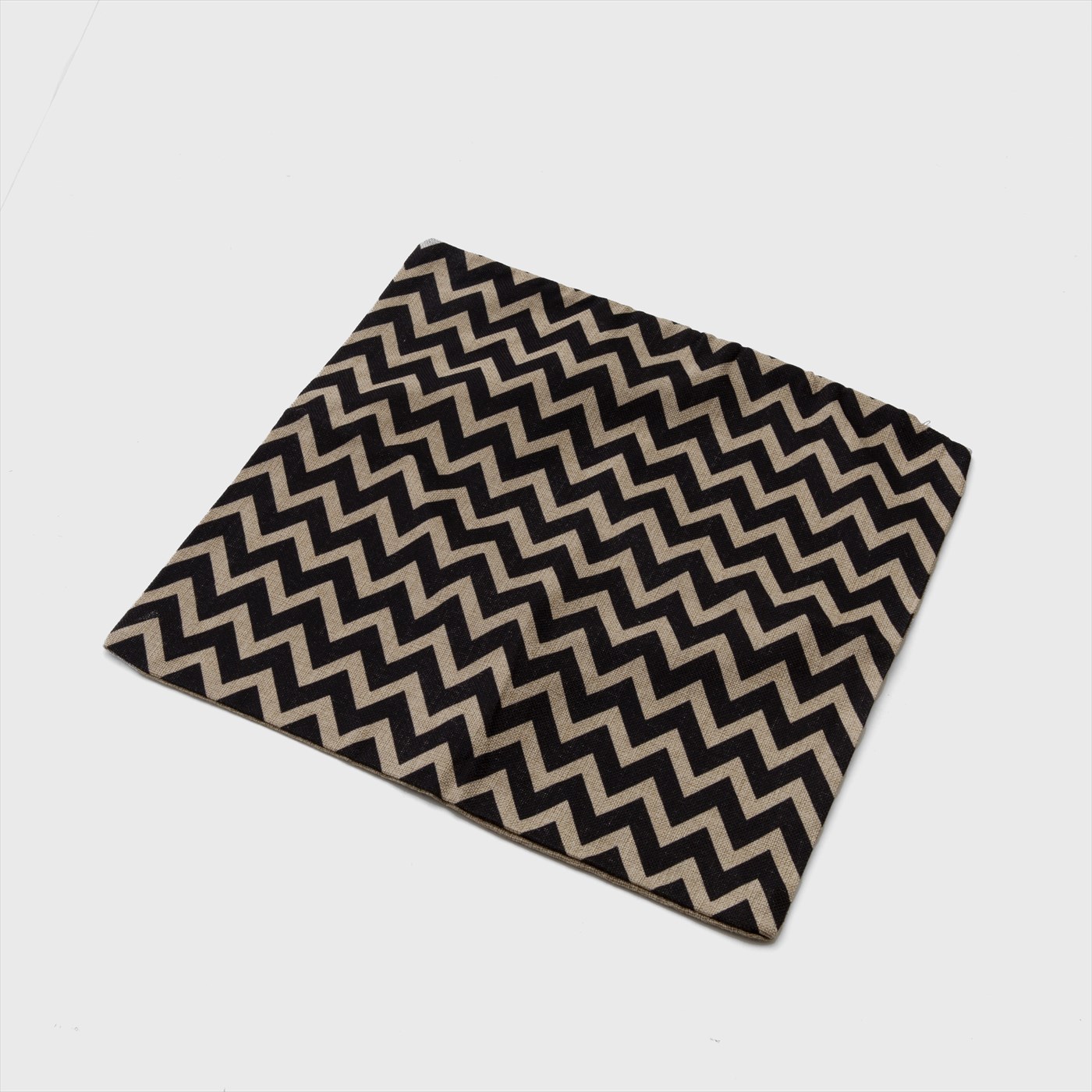 zig-zag pattarn
cushion cover