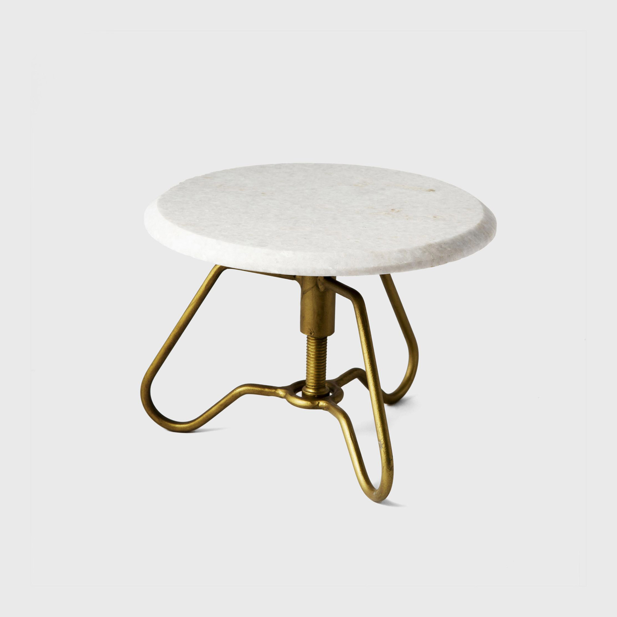 marble cake stand