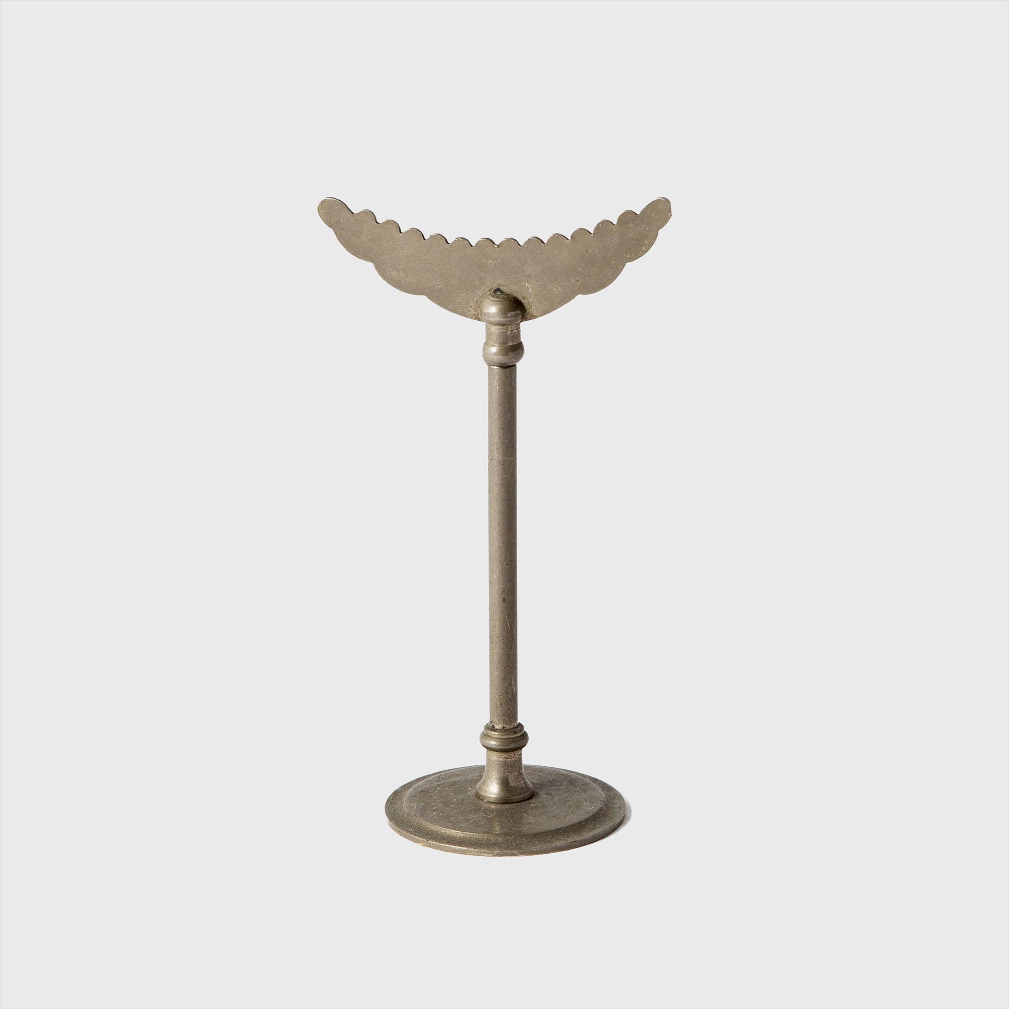 accessory stand A