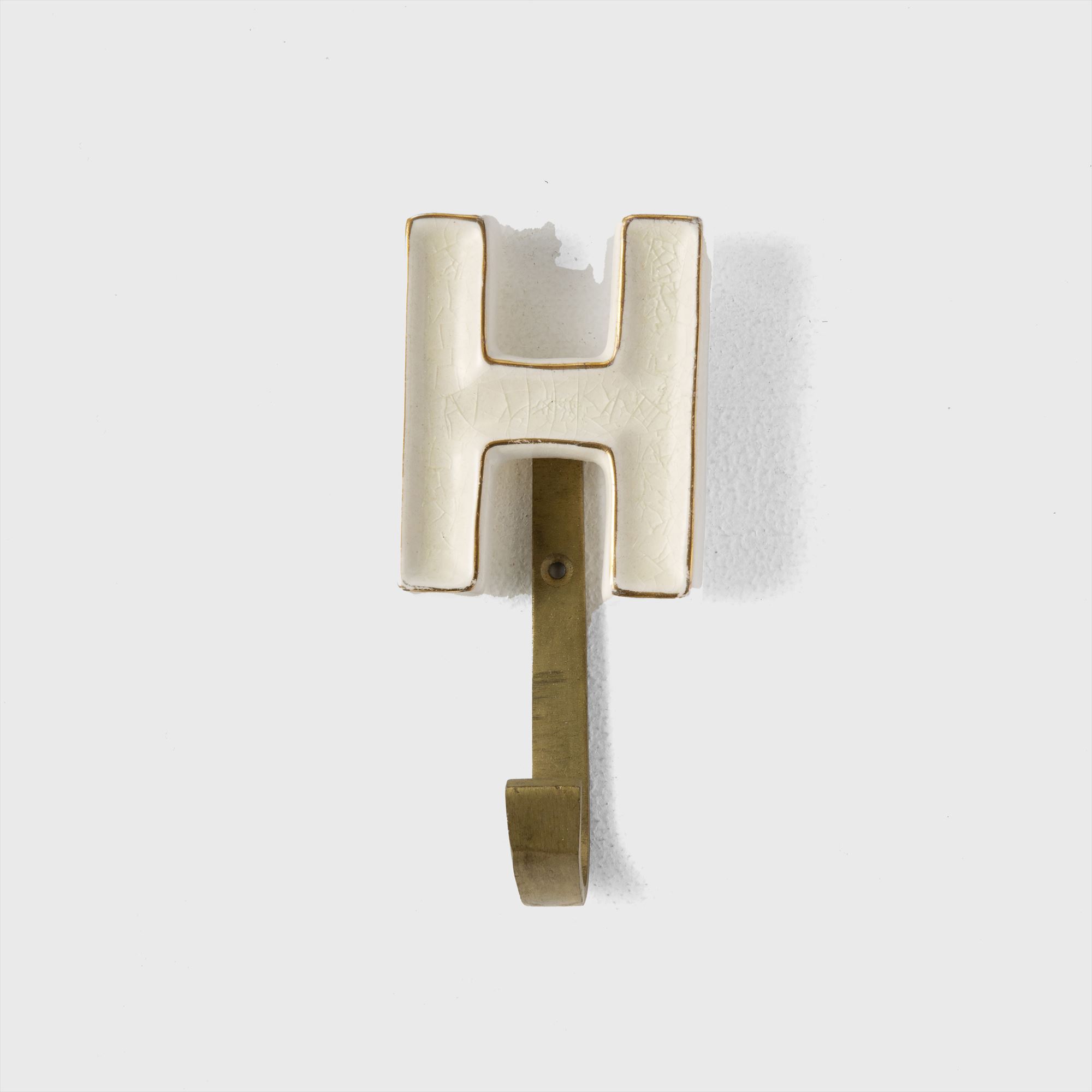 H wall hanger hook