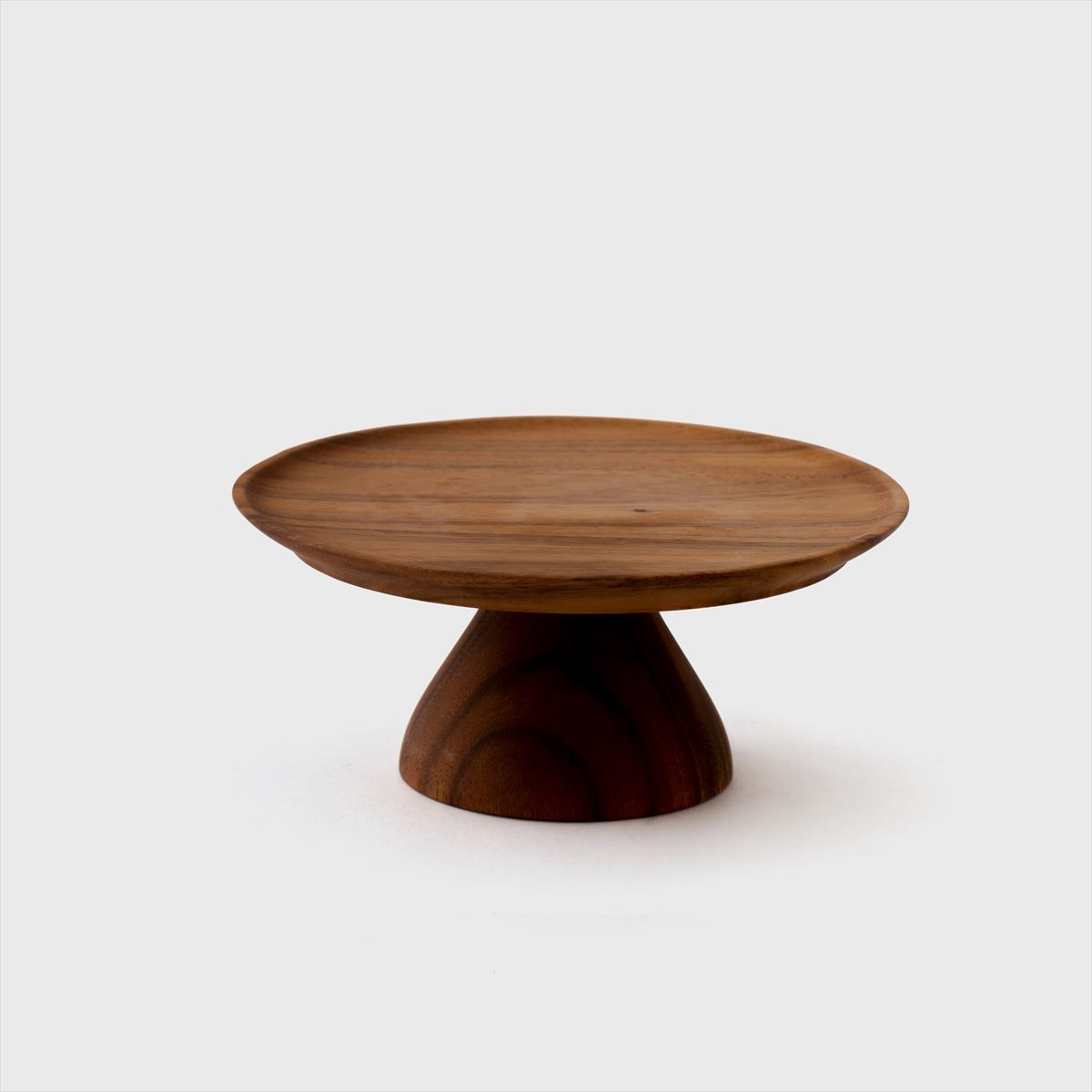 wood cake stand