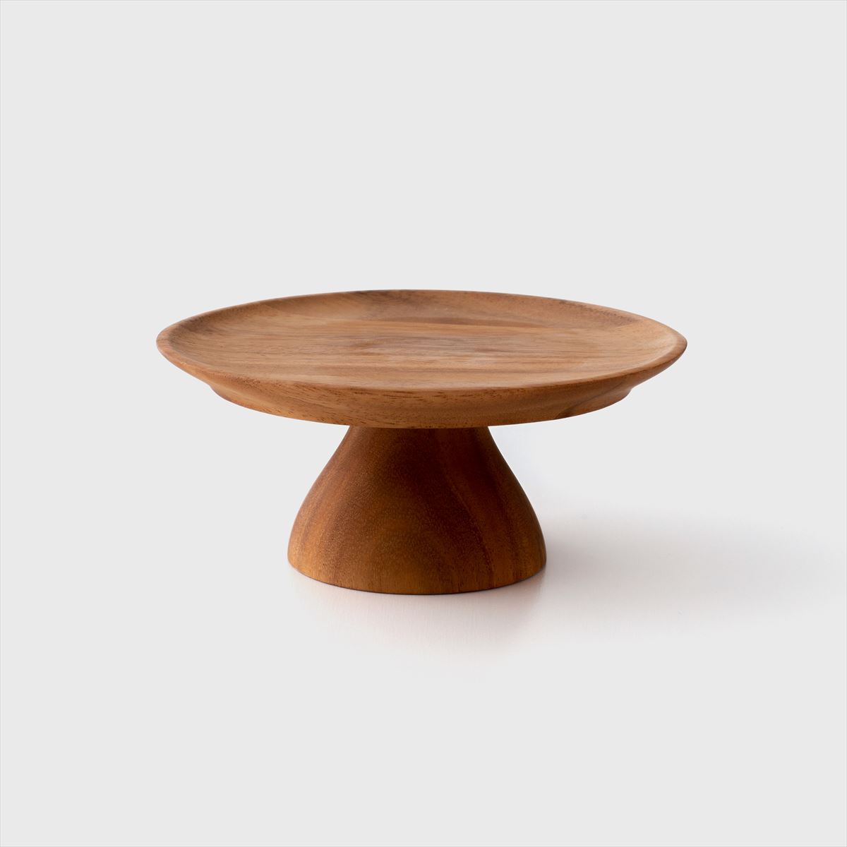 wood cake stand