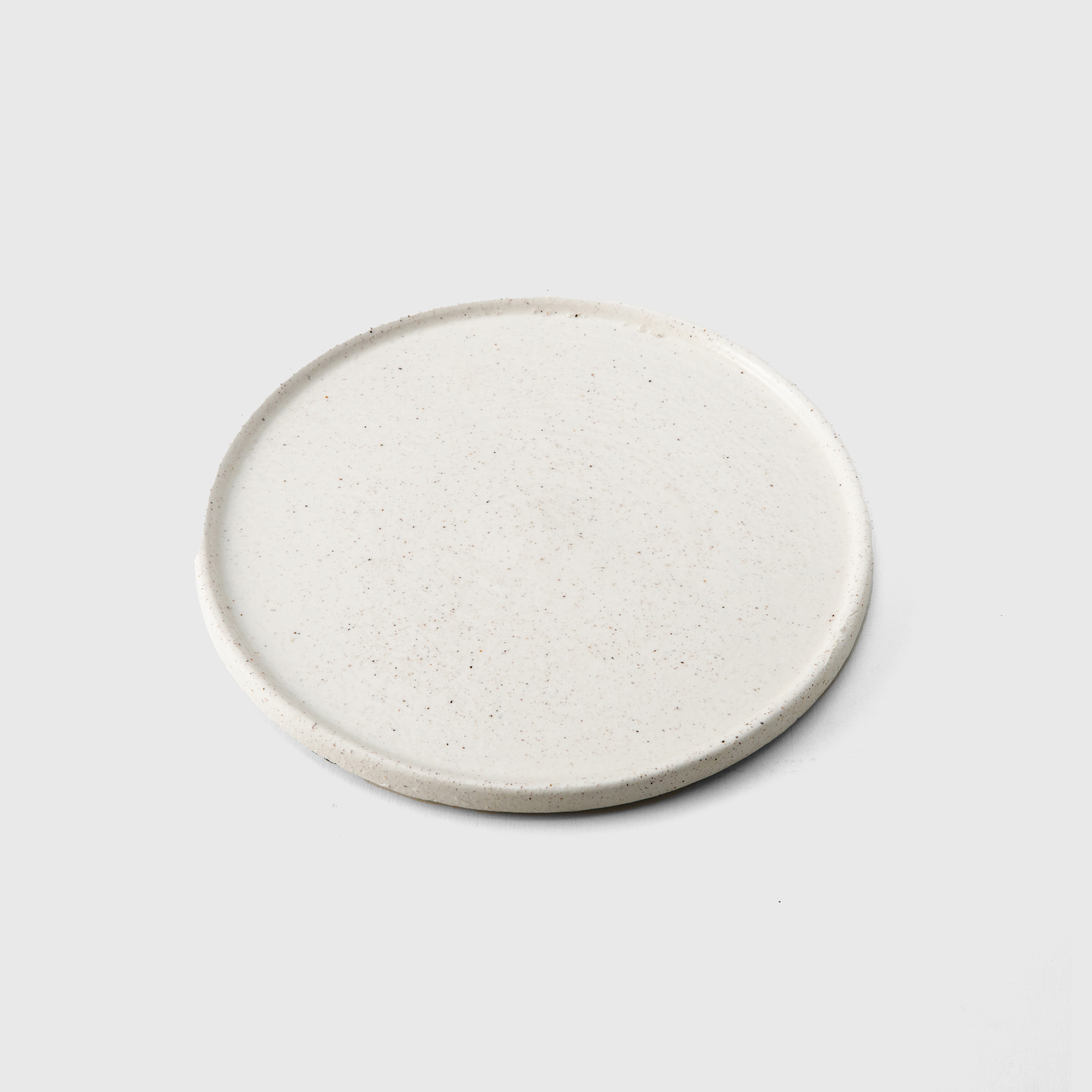 white round plate